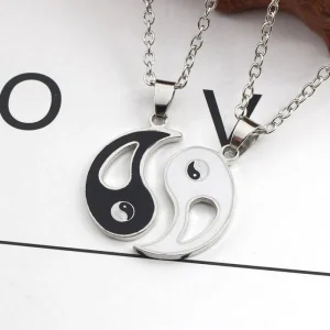 Delat yin yang halsband BF - Best Friends - 2 st svart & vit Vänskapssmycken<VSmycken New