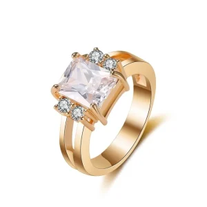 18 Karat guldpläterad ring med Zircon sten - Storlek 7<VSmycken Clearance