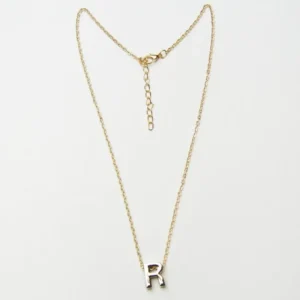 Bokstavhalsband - R<VSmycken Outlet