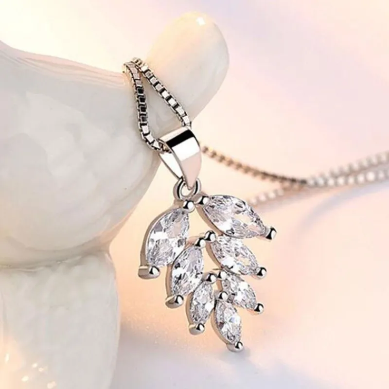 kta__silver_cubic_zirkon__1-2.webp Äkta 925 Silver Cubic Zirkon Ice Leaves Halsband<VSmycken Clearance