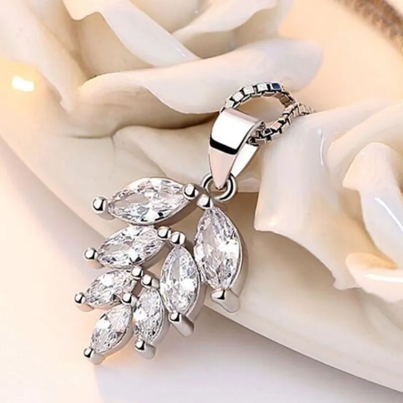 kta__silver_cubic_zirkon__2-2.webp Äkta 925 Silver Cubic Zirkon Ice Leaves Halsband<VSmycken Clearance