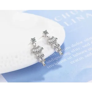 Shiny Geometric Cubic zirkon Örhängen i Silver<VSmycken Fashion