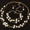 Smyckeset med Halsband, Armband och Örhängen<VSmycken Clearance